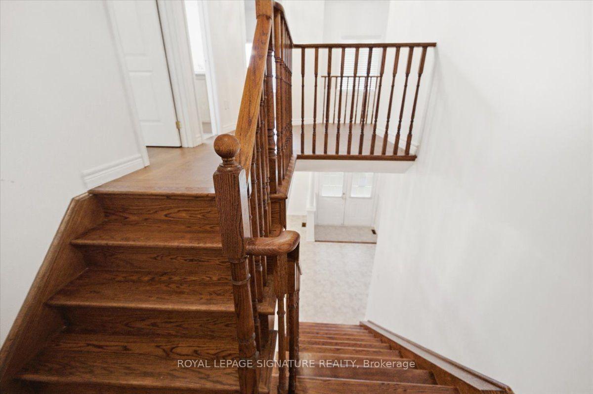 Photo 22 of 106 Craggview Drive, Scarborough, West Hill — HOMEH