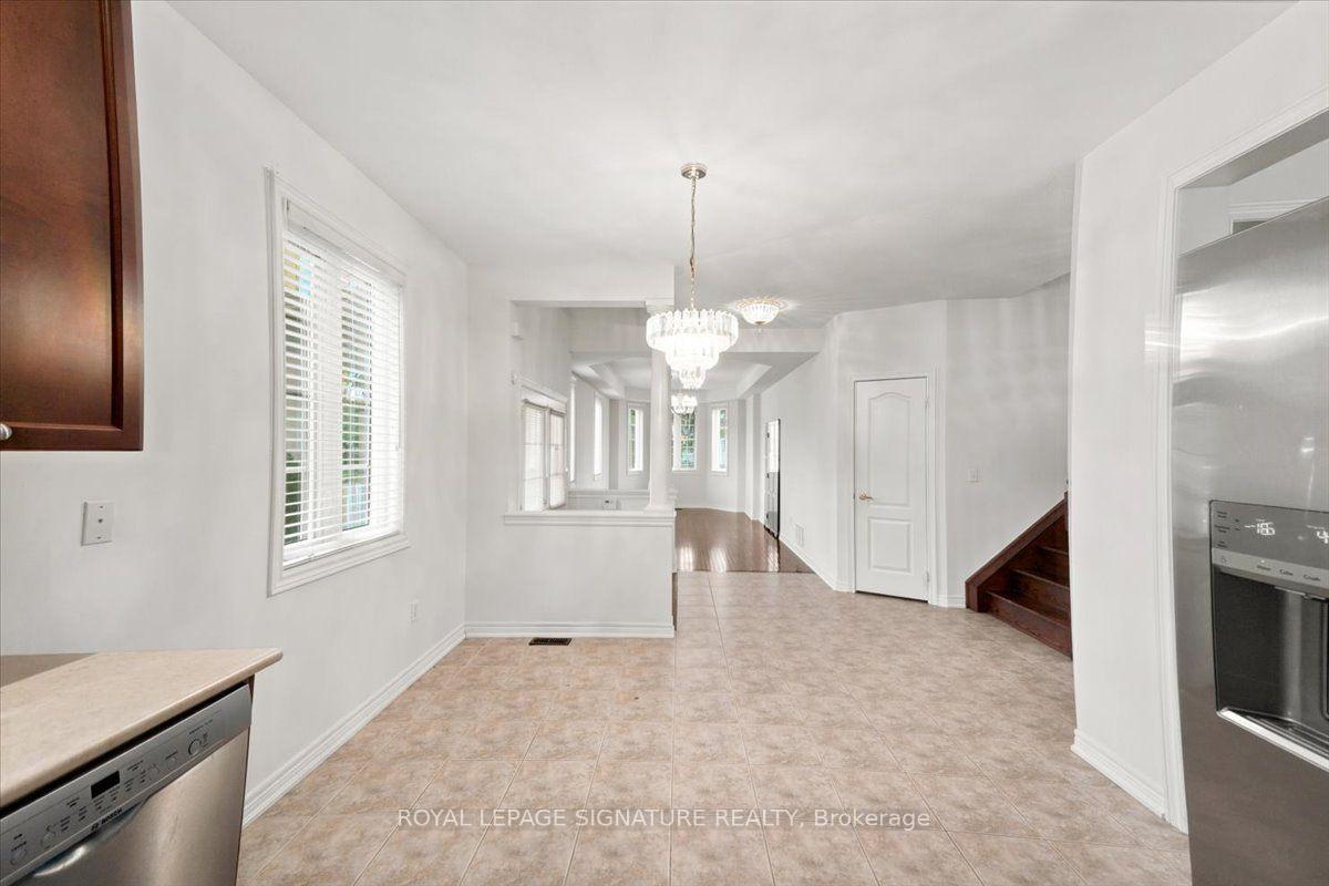 Photo 23 of 106 Craggview Drive, Scarborough, West Hill — HOMEH