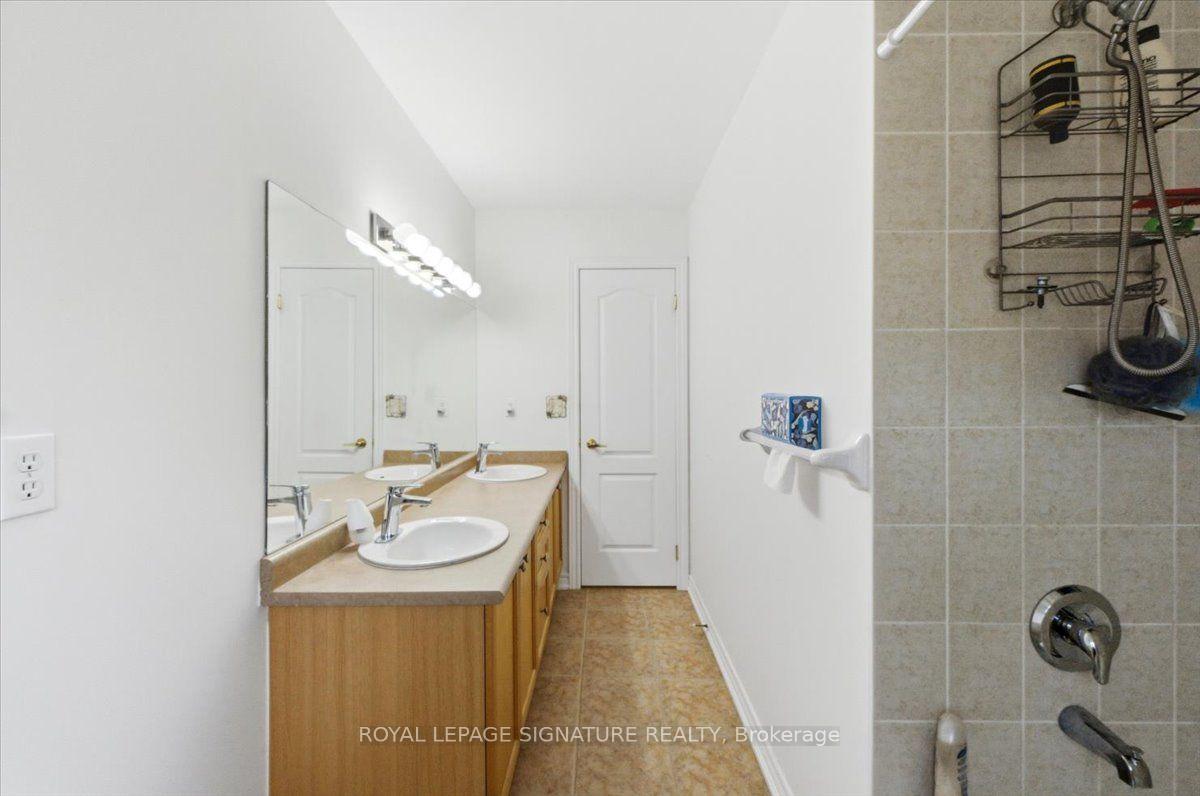 Photo 26 of 106 Craggview Drive, Scarborough, West Hill — HOMEH