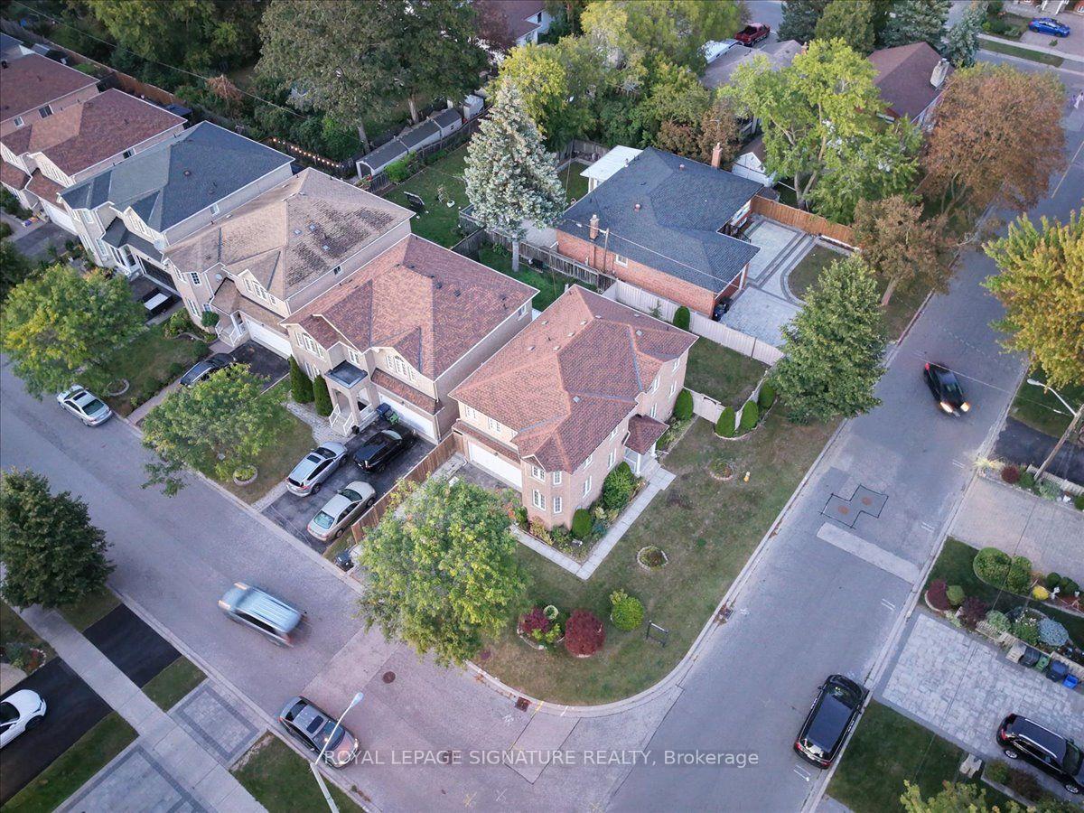 Photo 44 of 106 Craggview Drive, Scarborough, West Hill — HOMEH