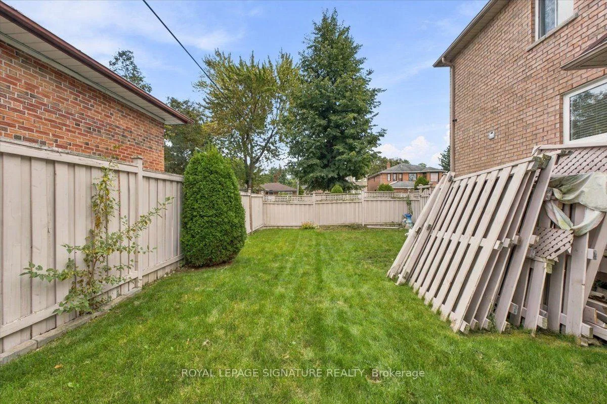 Photo 37 of 106 Craggview Drive, Scarborough, West Hill — HOMEH