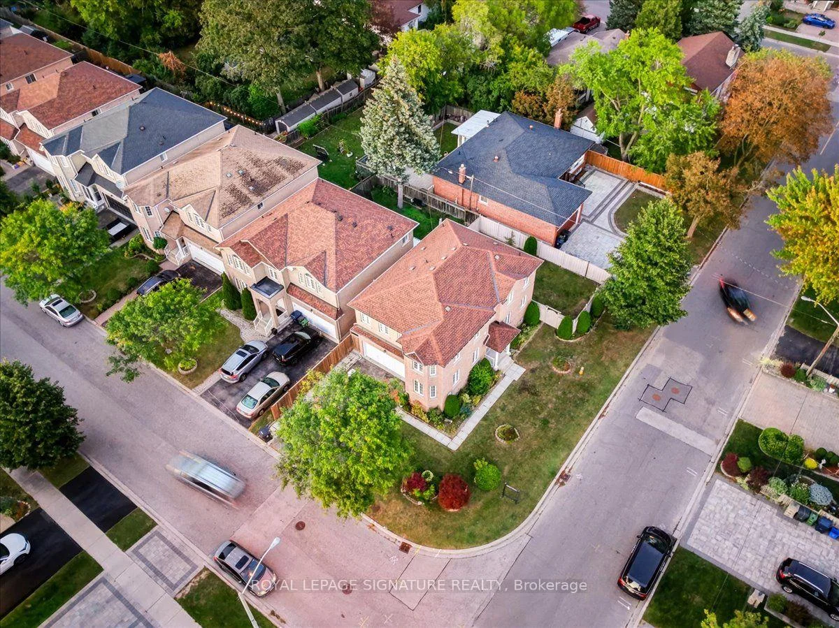 Photo 41 of 106 Craggview Drive, Scarborough, West Hill — HOMEH