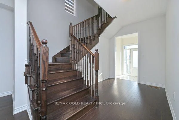 Photo 43 of 82 Nottingham Road, Barrie, Rural Barrie Southeast — HOMEH