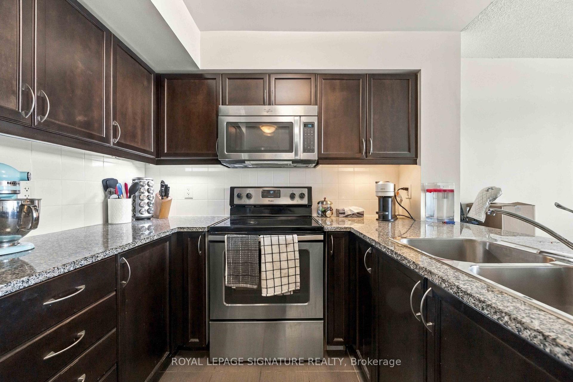 Photo 10 of Unit 1612, 25 Lower Simcoe Street, Toronto, Waterfront Communities — HOMEH