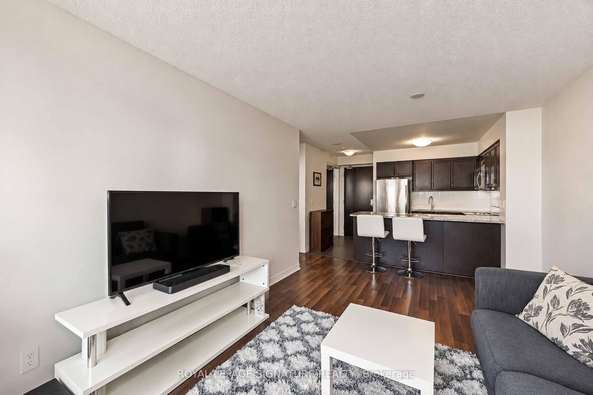 Photo 9 of Unit 1612, 25 Lower Simcoe Street, Toronto, Waterfront Communities — HOMEH