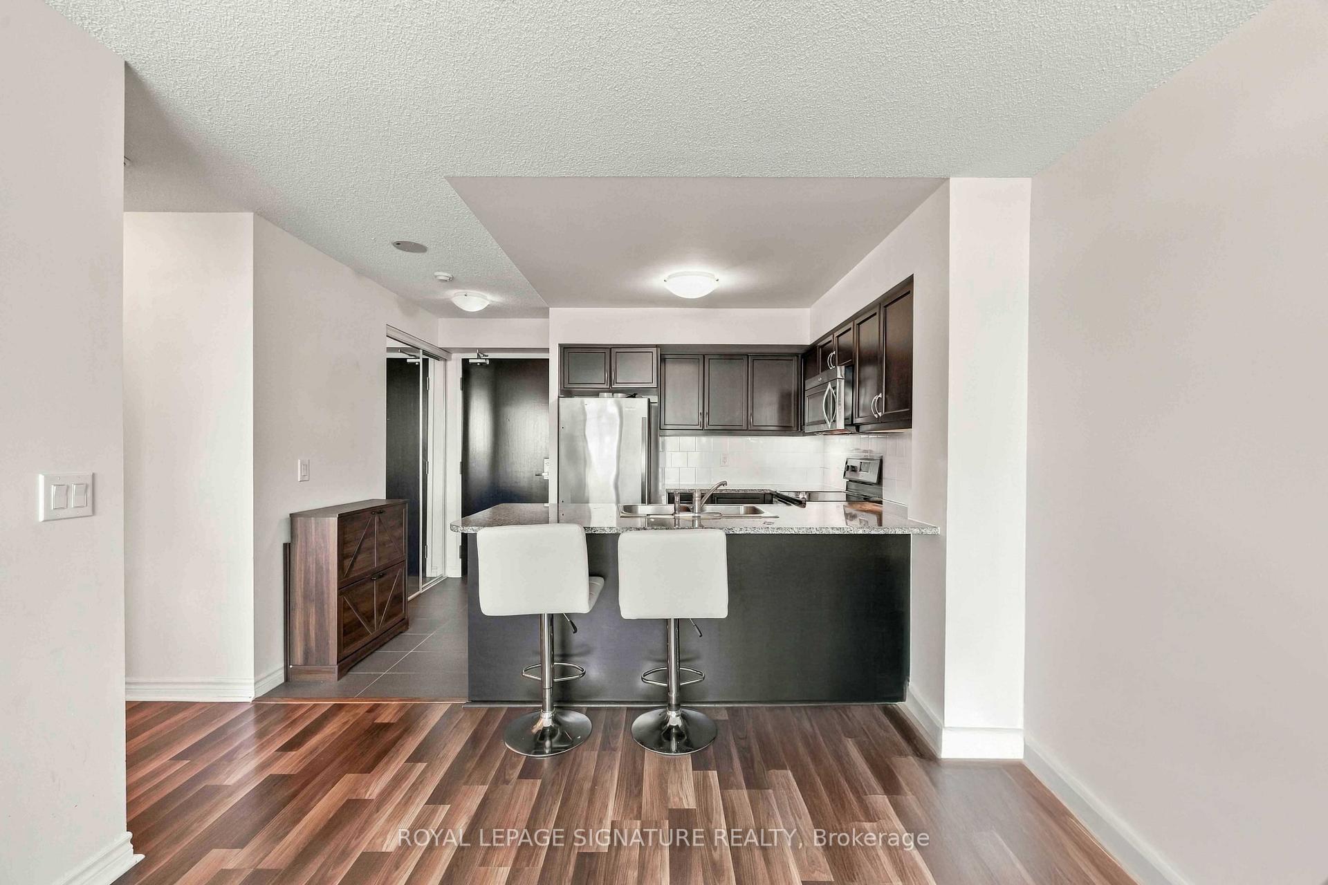 Photo 11 of Unit 1612, 25 Lower Simcoe Street, Toronto, Waterfront Communities — HOMEH