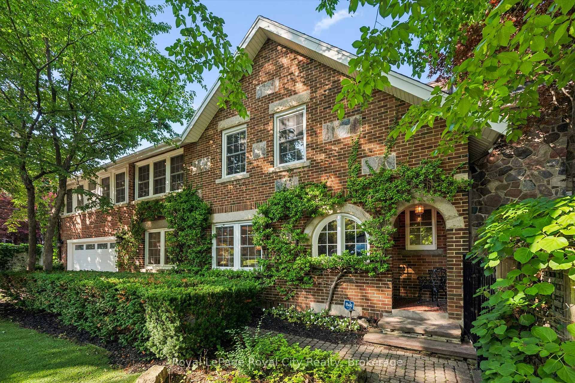 Photo of 1 Barber Avenue