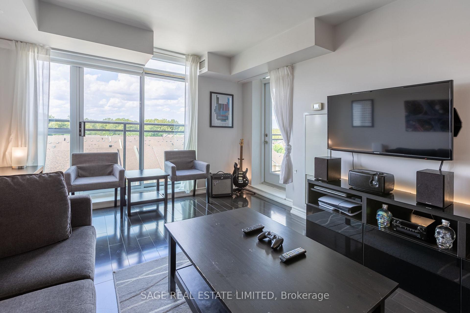 Photo 5 of Unit 502, 120 Dalliomore Circle, North York, Banbury-Don Mills — HOMEH