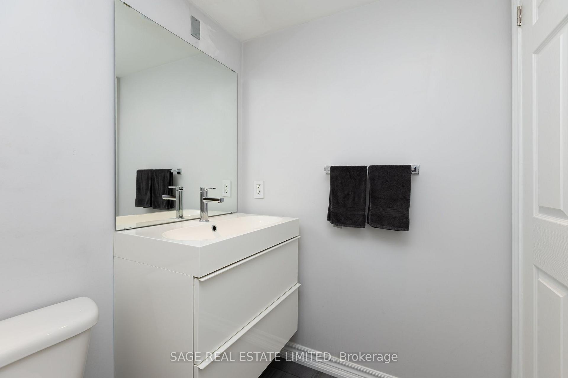 Photo 17 of Unit 502, 120 Dalliomore Circle, North York, Banbury-Don Mills — HOMEH