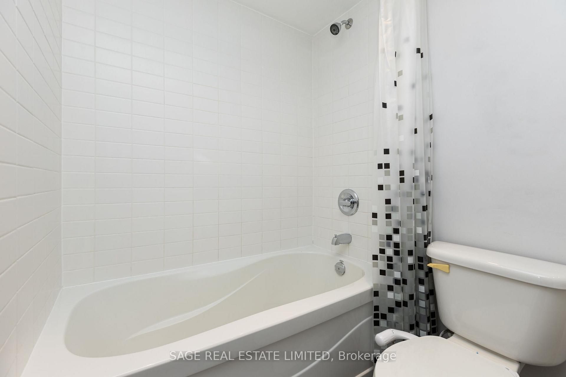 Photo 18 of Unit 502, 120 Dalliomore Circle, North York, Banbury-Don Mills — HOMEH