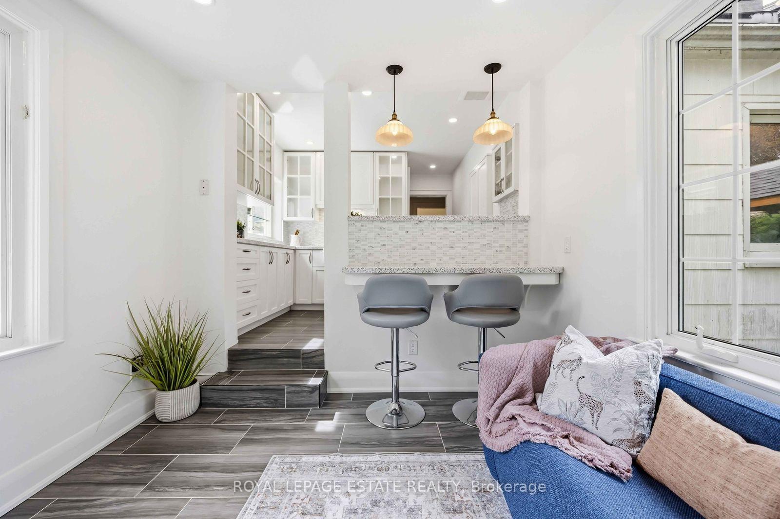 Photo 12 of 47 Harding Boulevard, Scarborough, Birchcliffe-Cliffside — HOMEH