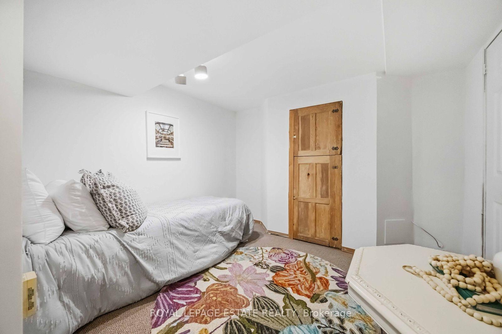 Photo 16 of 47 Harding Boulevard, Scarborough, Birchcliffe-Cliffside — HOMEH