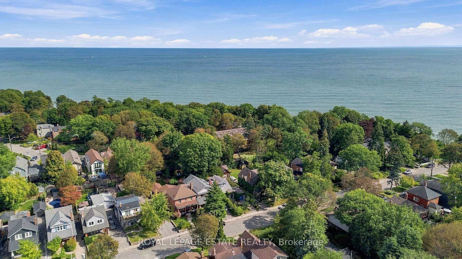 Photo 21 of 47 Harding Boulevard, Scarborough, Birchcliffe-Cliffside — HOMEH