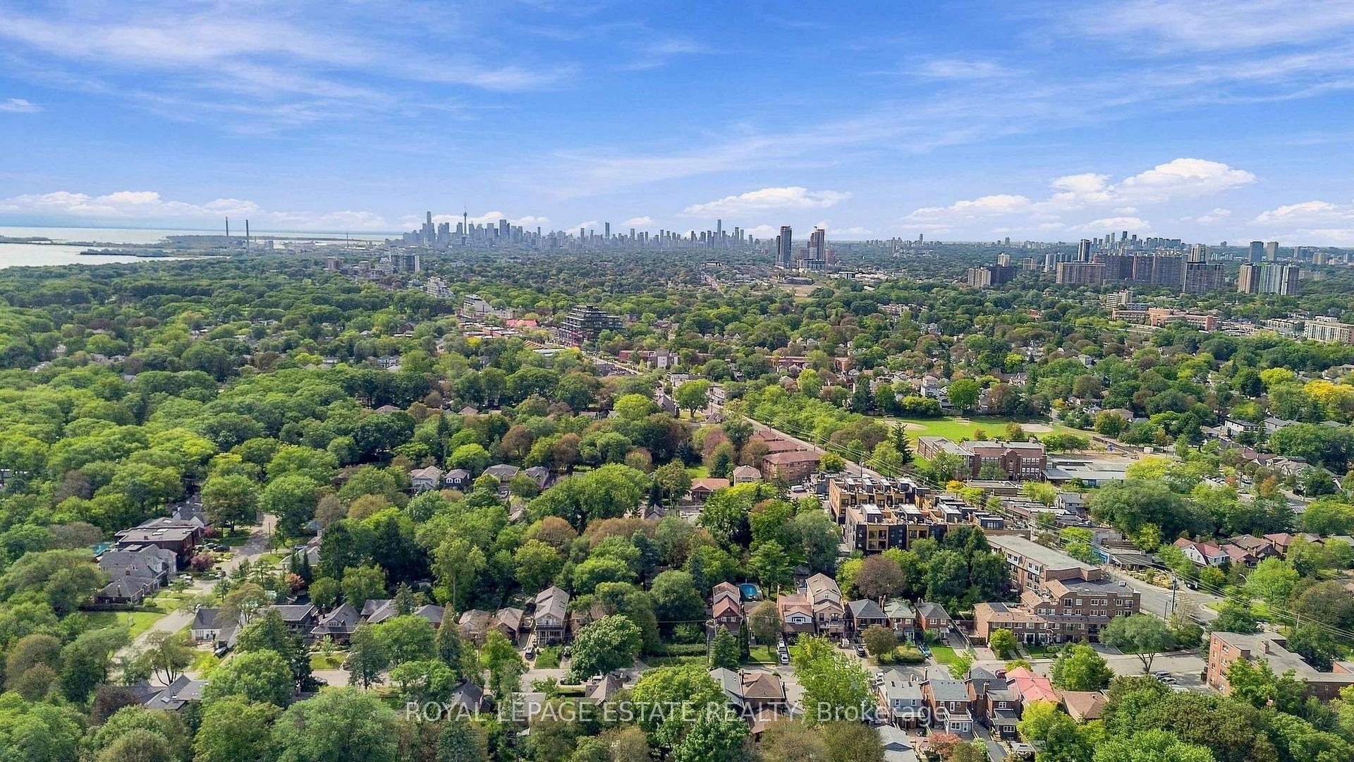 Photo 24 of 47 Harding Boulevard, Scarborough, Birchcliffe-Cliffside — HOMEH