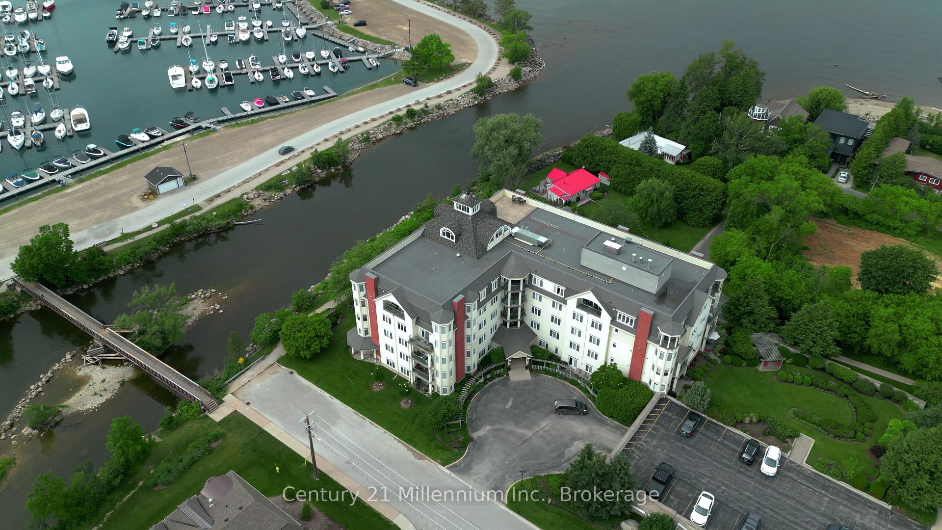 Photo 2 of Unit 407, 10 Bay Street E, Blue Mountains — HOMEH