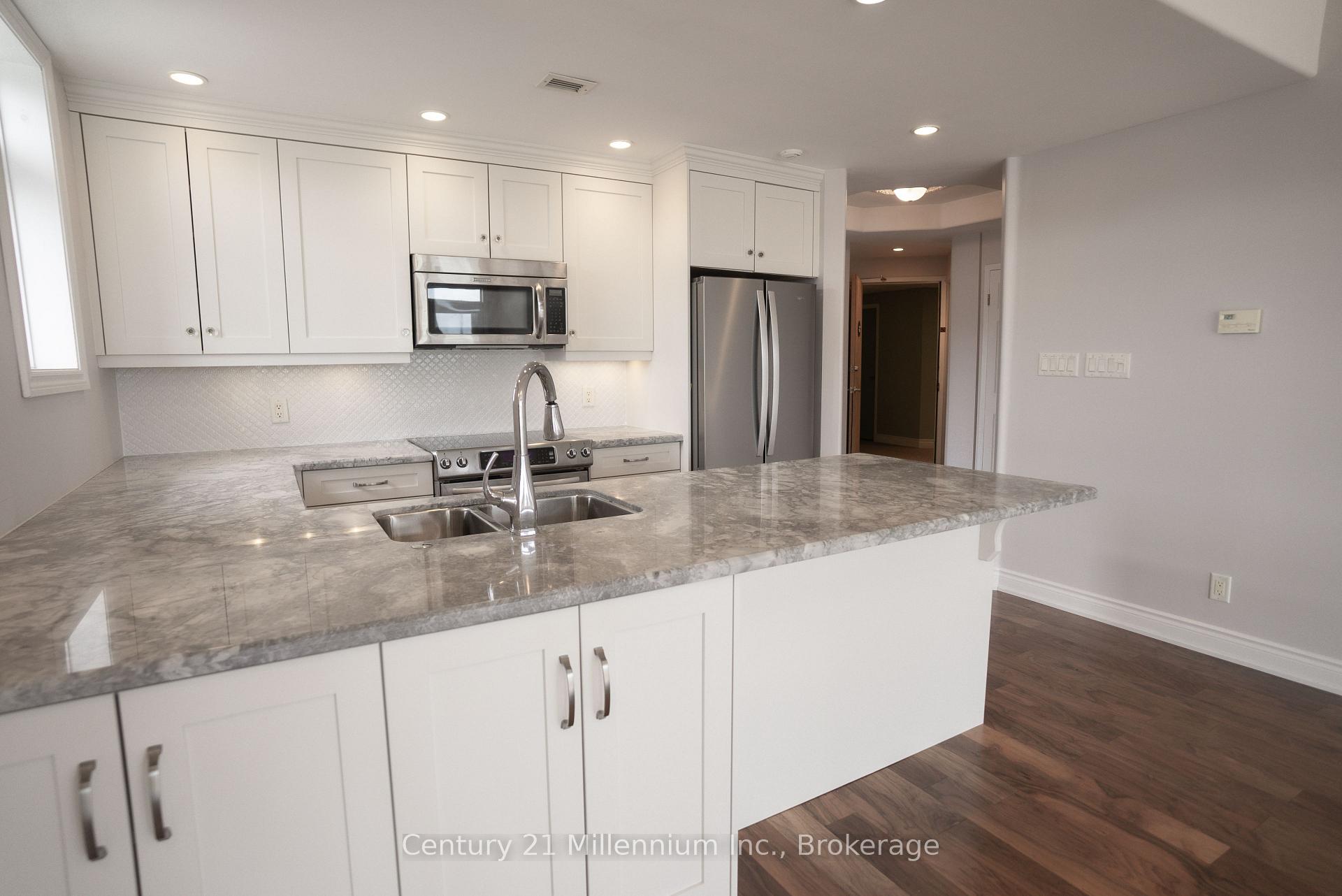 Photo 10 of Unit 407, 10 Bay Street E, Blue Mountains — HOMEH