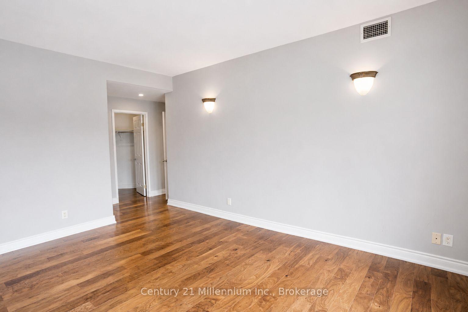 Photo 18 of Unit 407, 10 Bay Street E, Blue Mountains — HOMEH