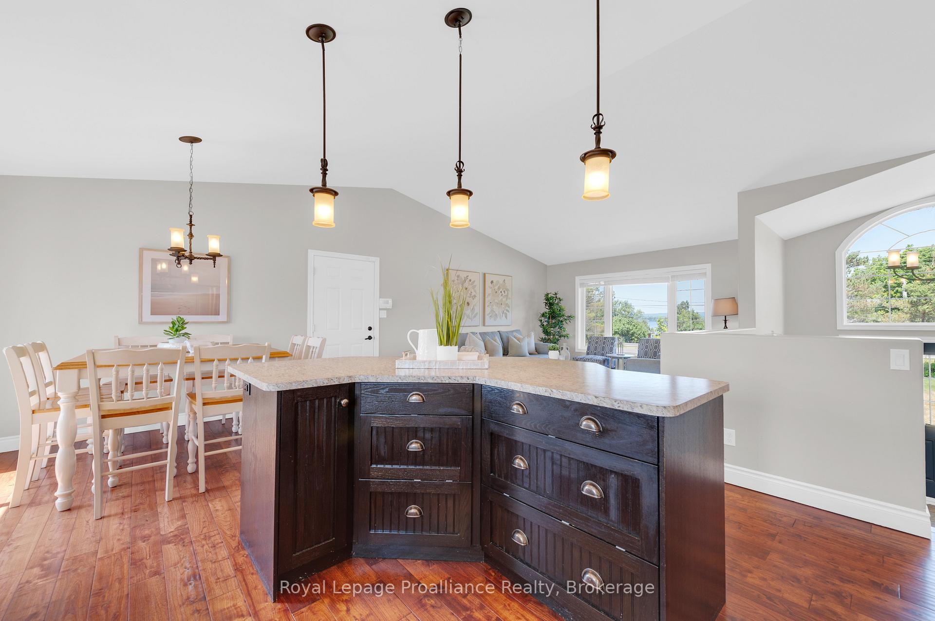 Photo 13 of 3471 County 3 Road, Prince Edward County, Ameliasburg Ward — HOMEH
