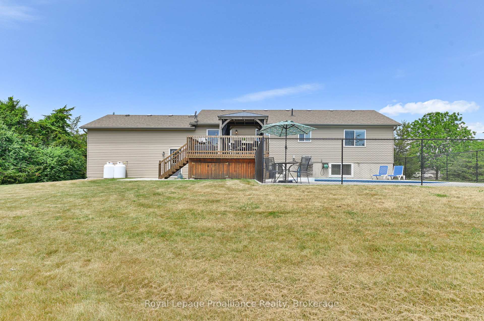 Photo 36 of 3471 County 3 Road, Prince Edward County, Ameliasburg Ward — HOMEH