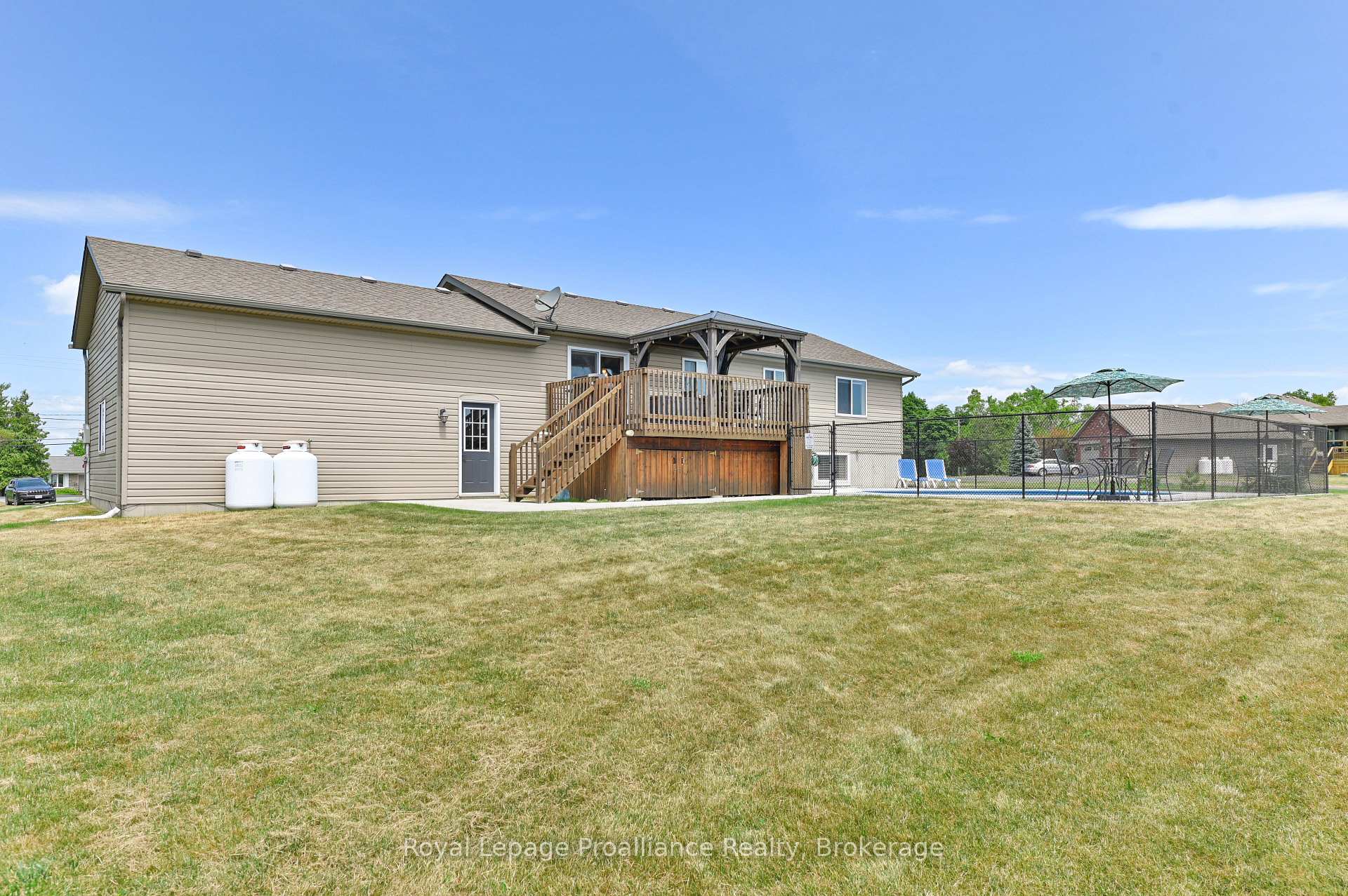 Photo 37 of 3471 County 3 Road, Prince Edward County, Ameliasburg Ward — HOMEH