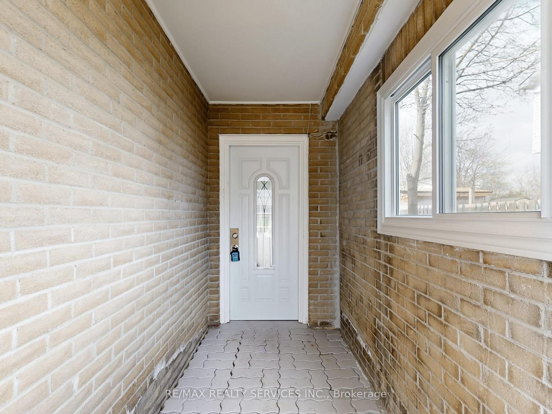 Photo 6 of 9 Glenridge Road, Brampton, Northgate — HOMEH