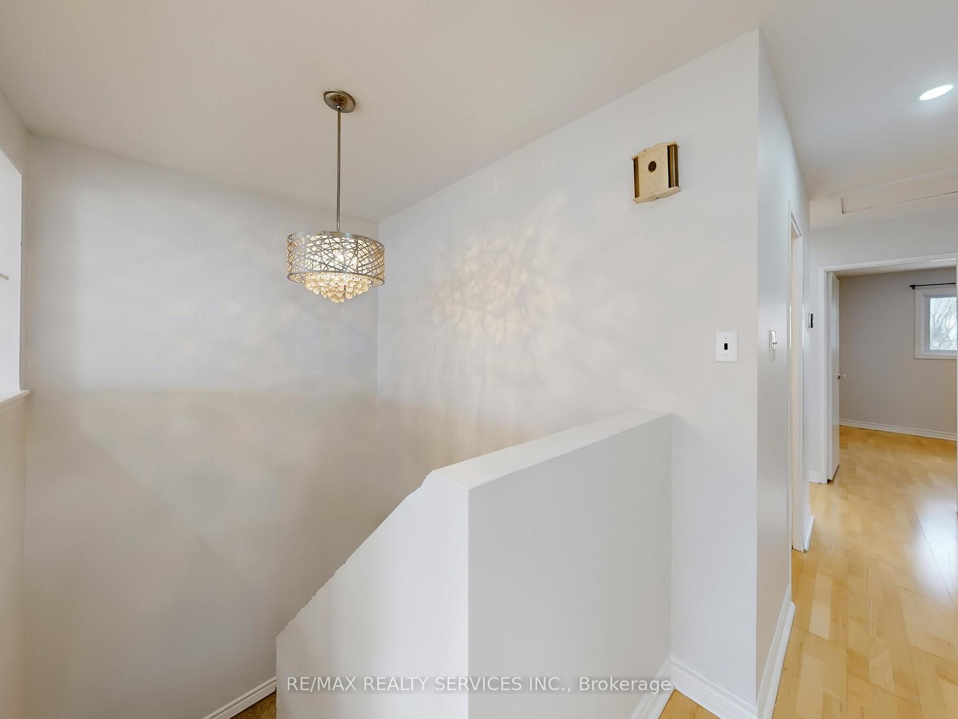 Photo 8 of 9 Glenridge Road, Brampton, Northgate — HOMEH