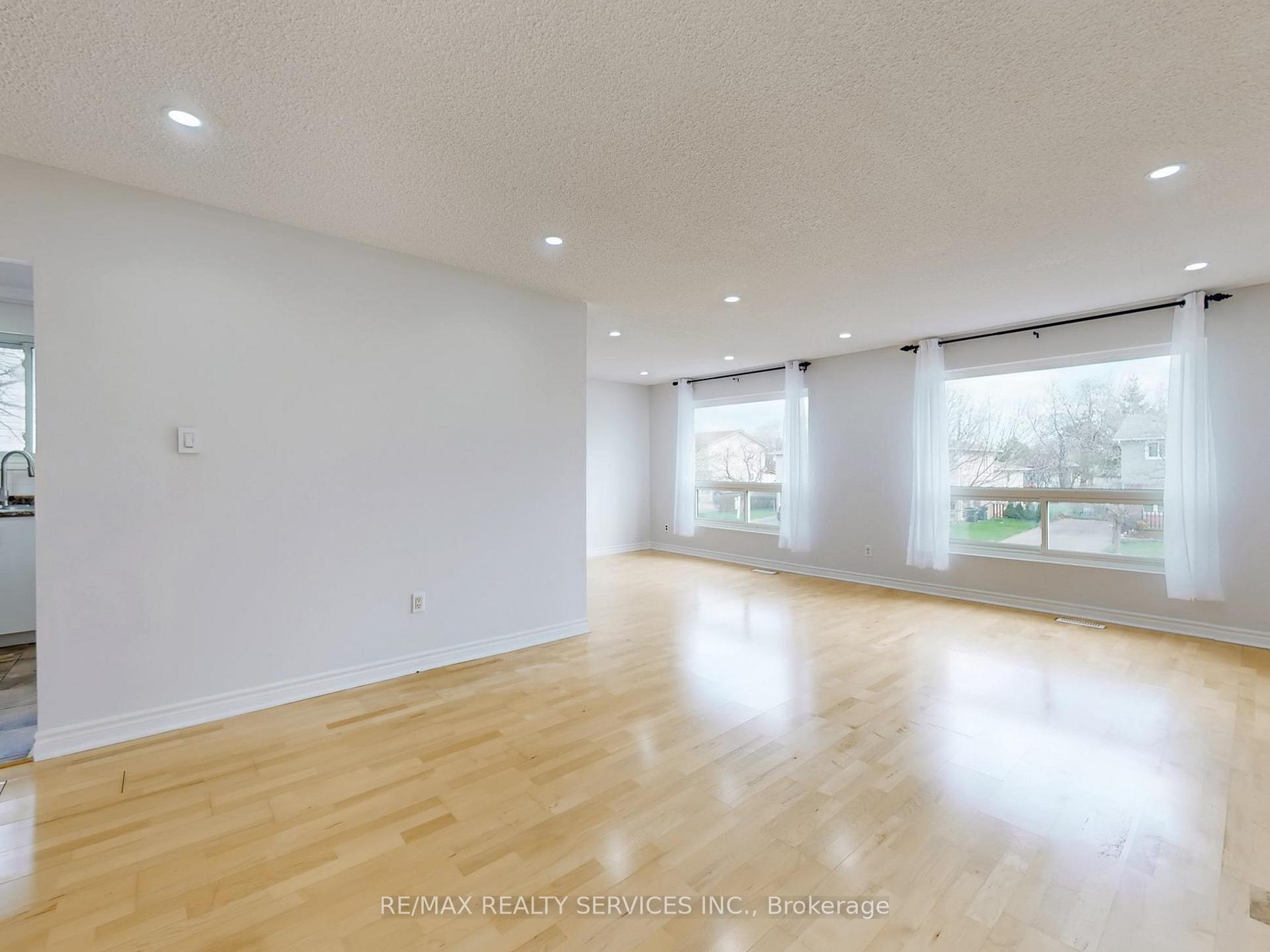 Photo 10 of 9 Glenridge Road, Brampton, Northgate — HOMEH