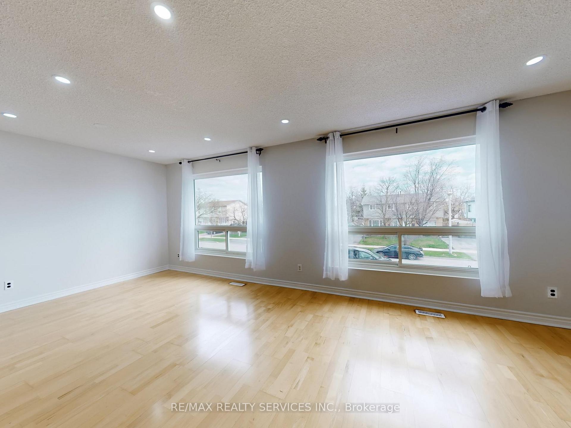 Photo 11 of 9 Glenridge Road, Brampton, Northgate — HOMEH