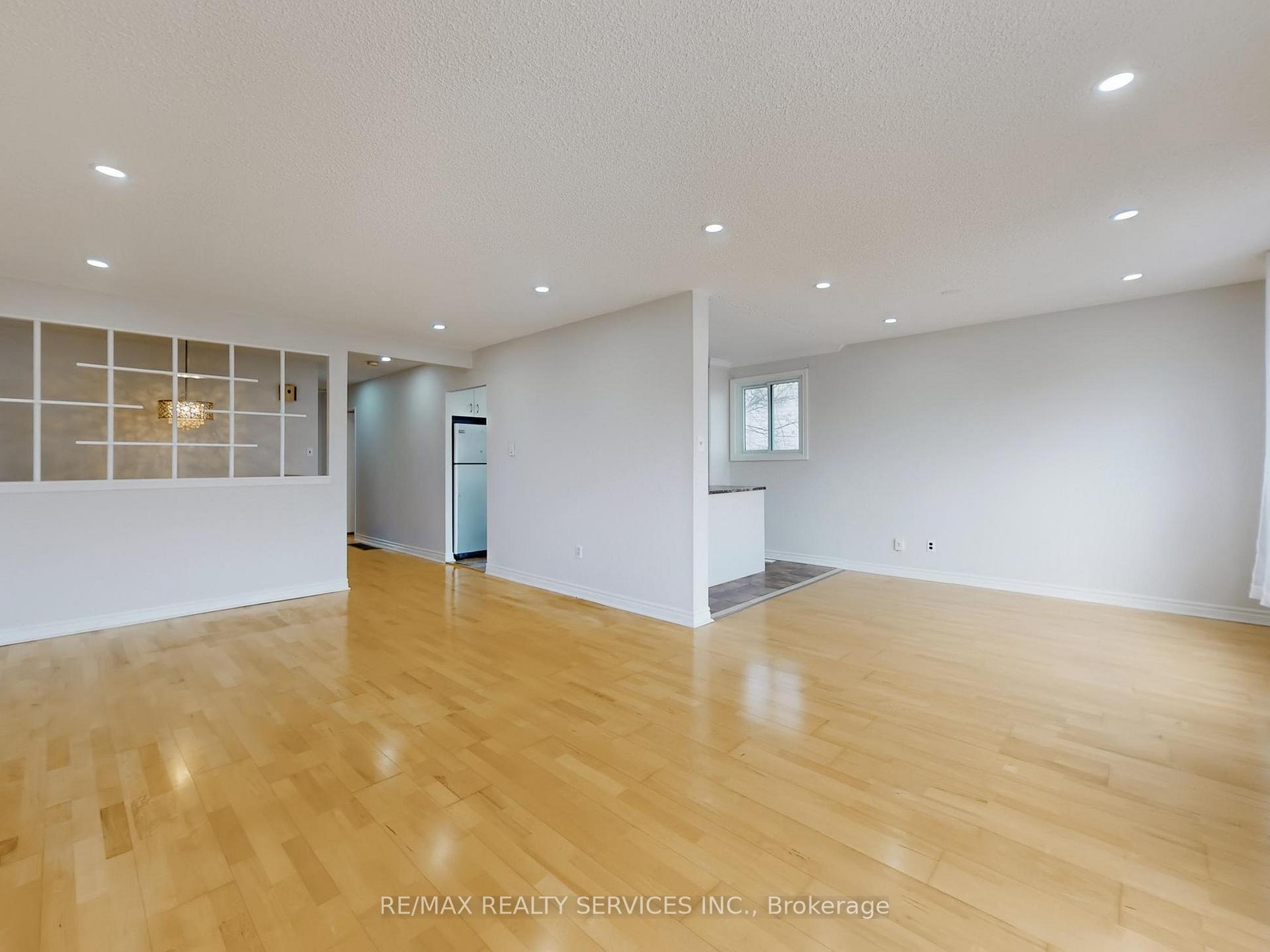 Photo 14 of 9 Glenridge Road, Brampton, Northgate — HOMEH