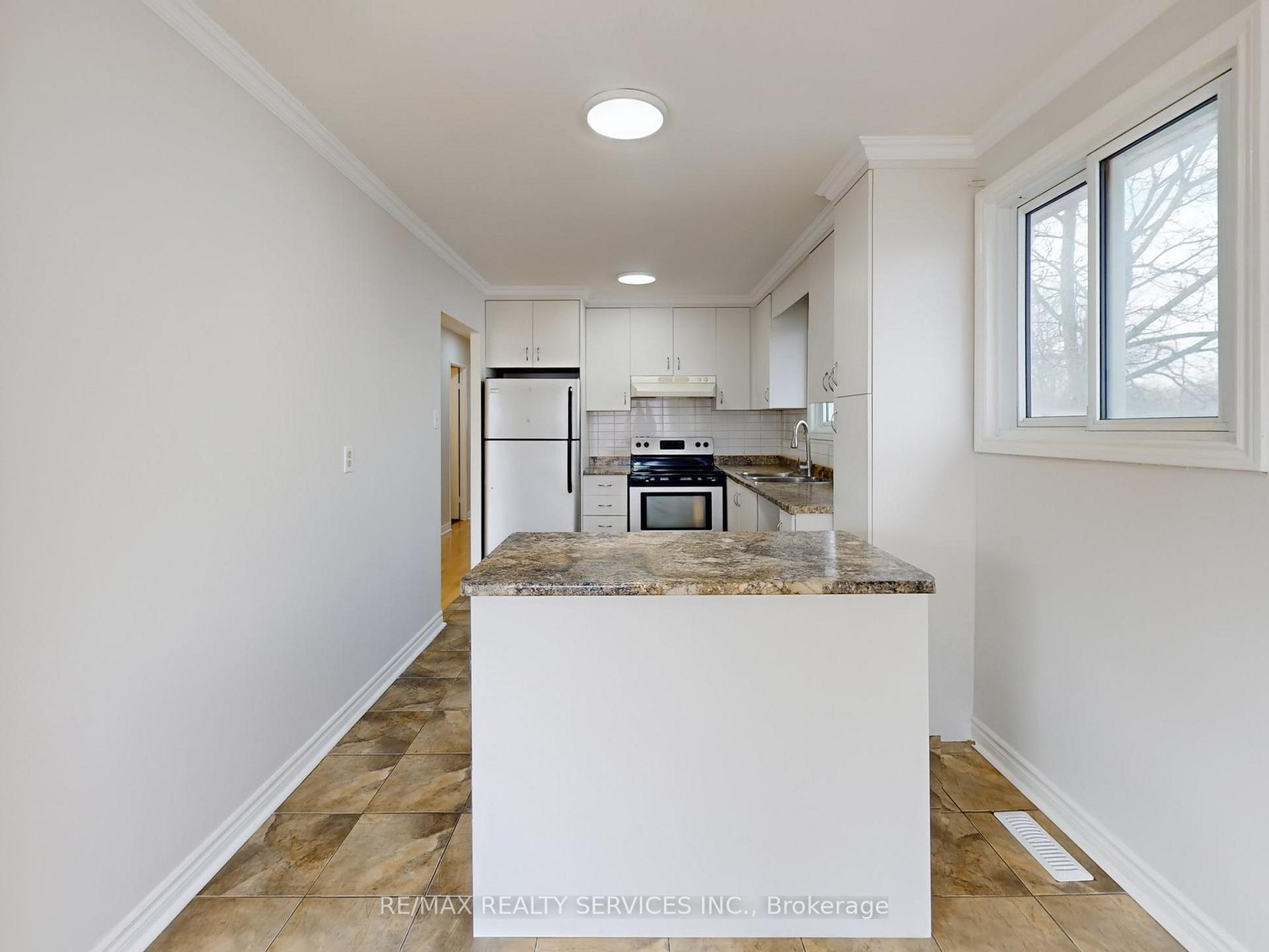 Photo 16 of 9 Glenridge Road, Brampton, Northgate — HOMEH