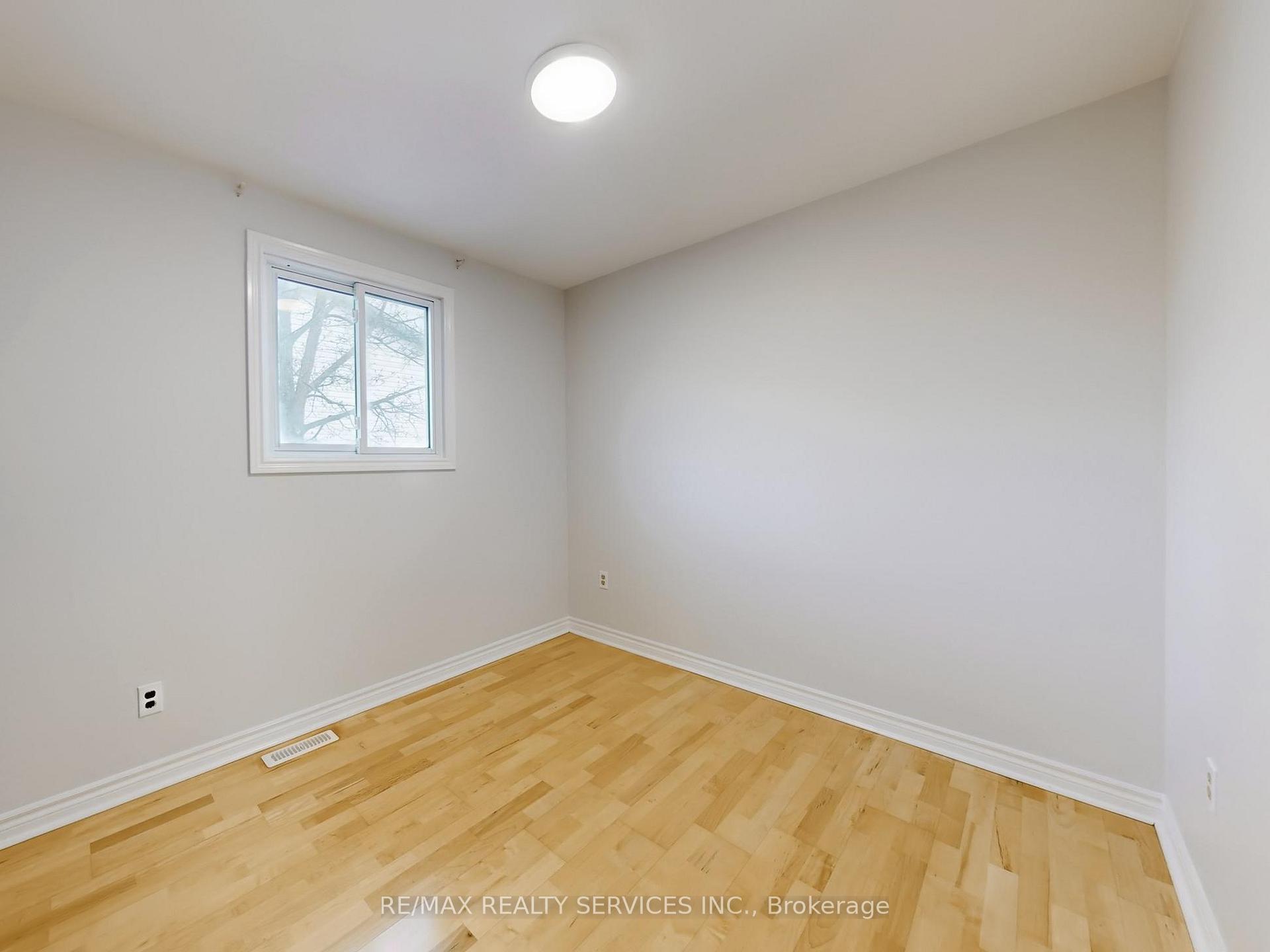 Photo 35 of 9 Glenridge Road, Brampton, Northgate — HOMEH