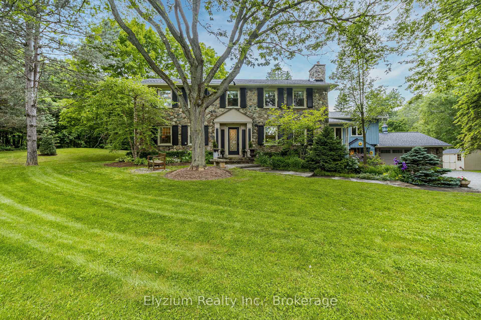Photo 2 of 27 Cedar Drive, Caledon, Rural Caledon — HOMEH