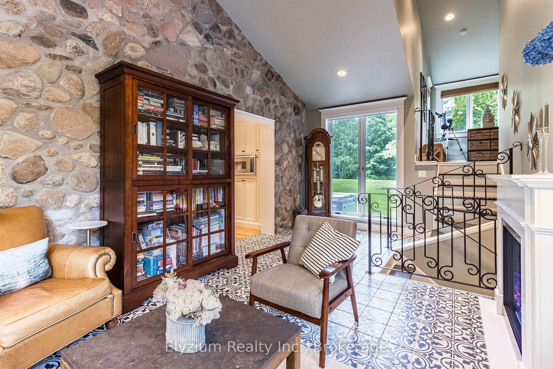 Photo 23 of 27 Cedar Drive, Caledon, Rural Caledon — HOMEH
