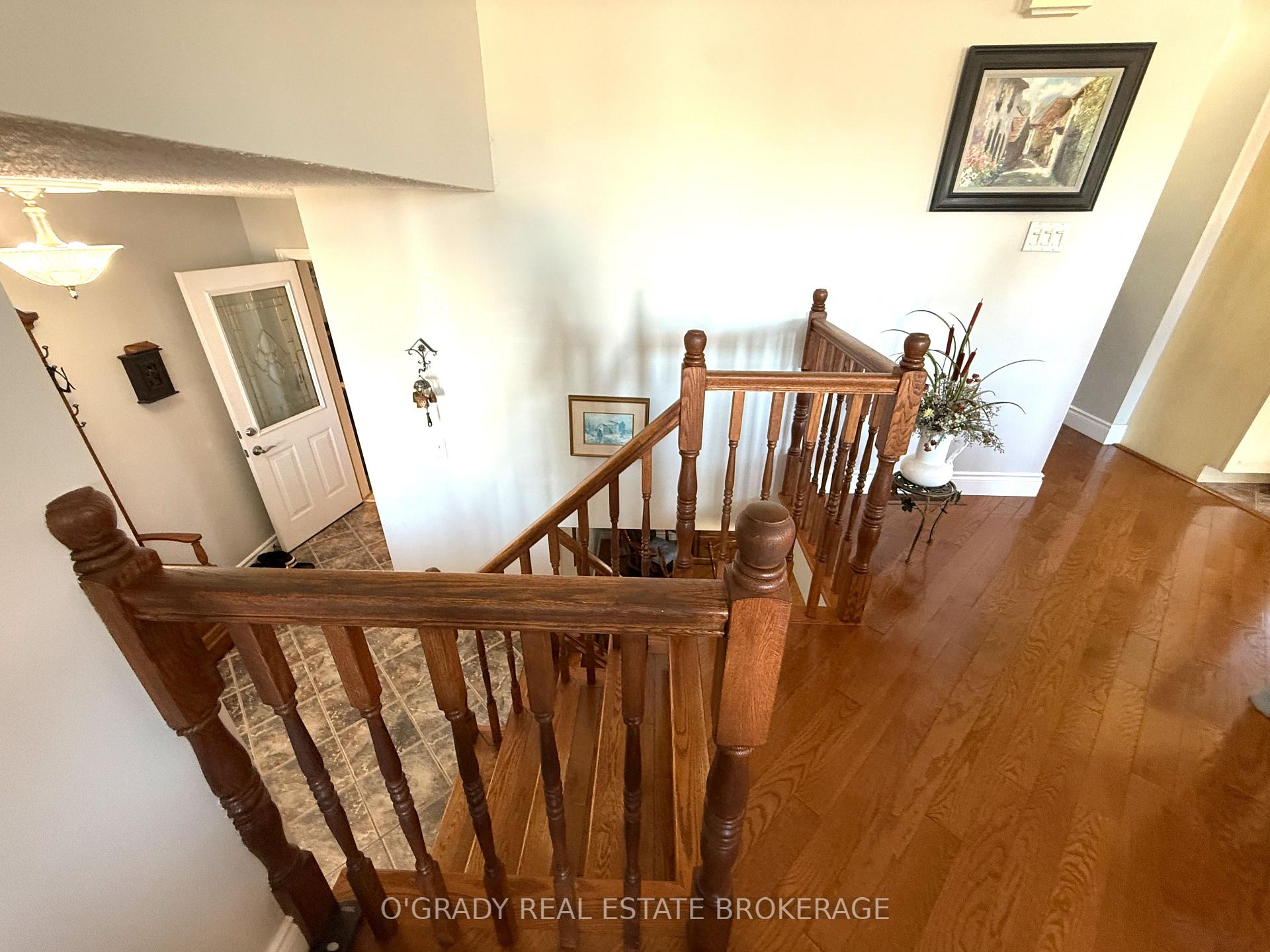 Photo 7 of 1442 Windsor Drive, Brockville, Brockville — HOMEH