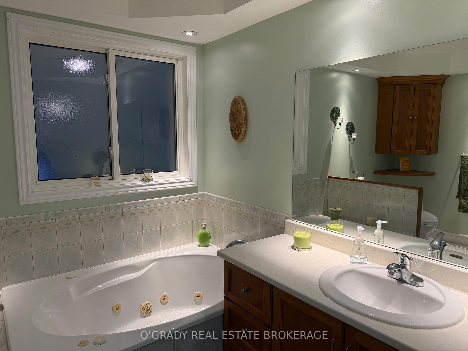 Photo 24 of 1442 Windsor Drive, Brockville, Brockville — HOMEH