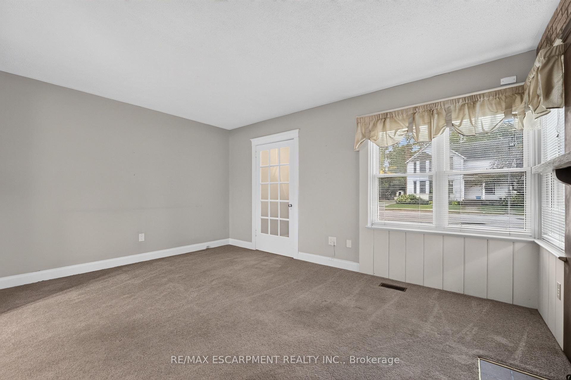 Photo 8 of 4937 King Street, Lincoln, Beamsville — HOMEH