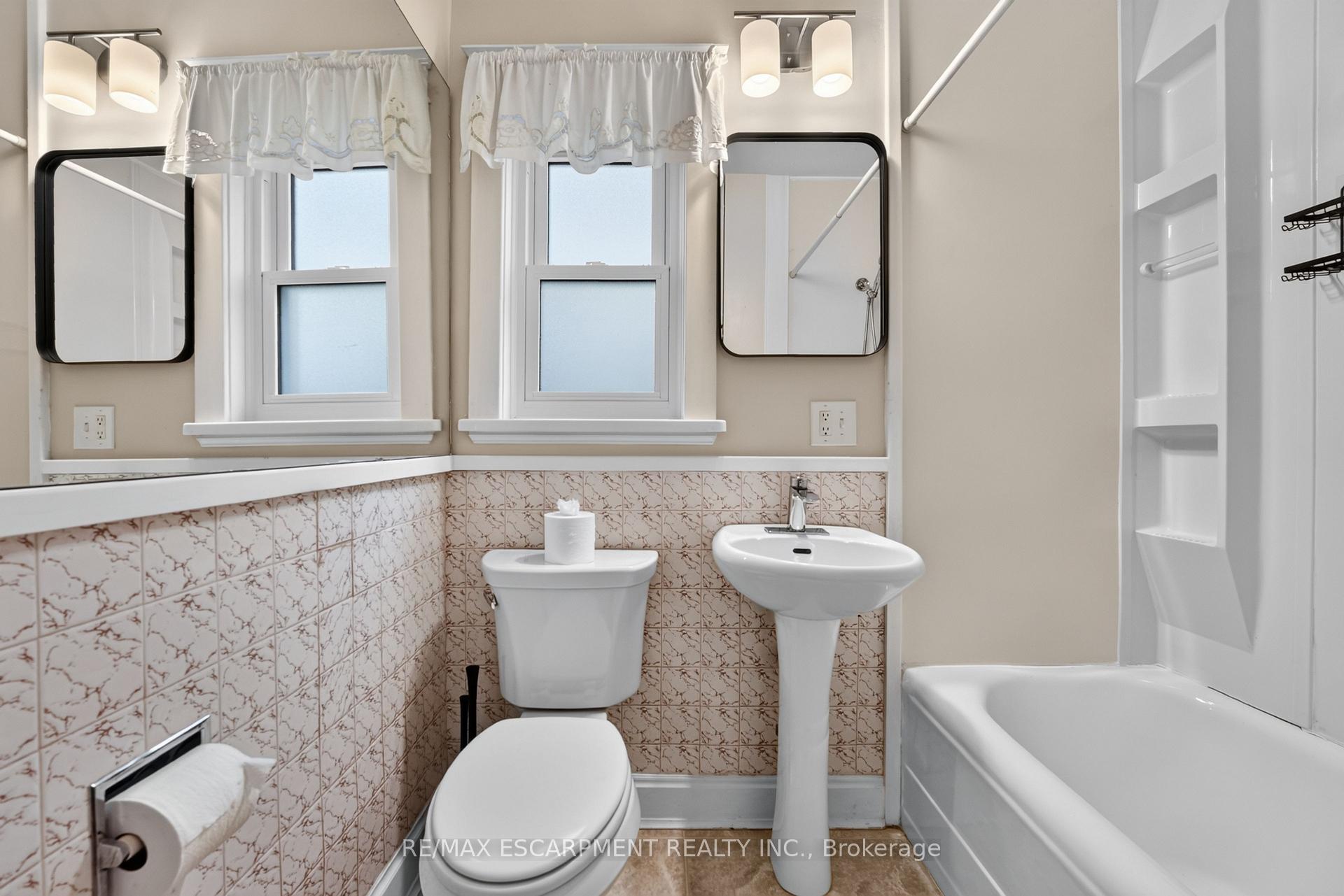 Photo 24 of 4937 King Street, Lincoln, Beamsville — HOMEH