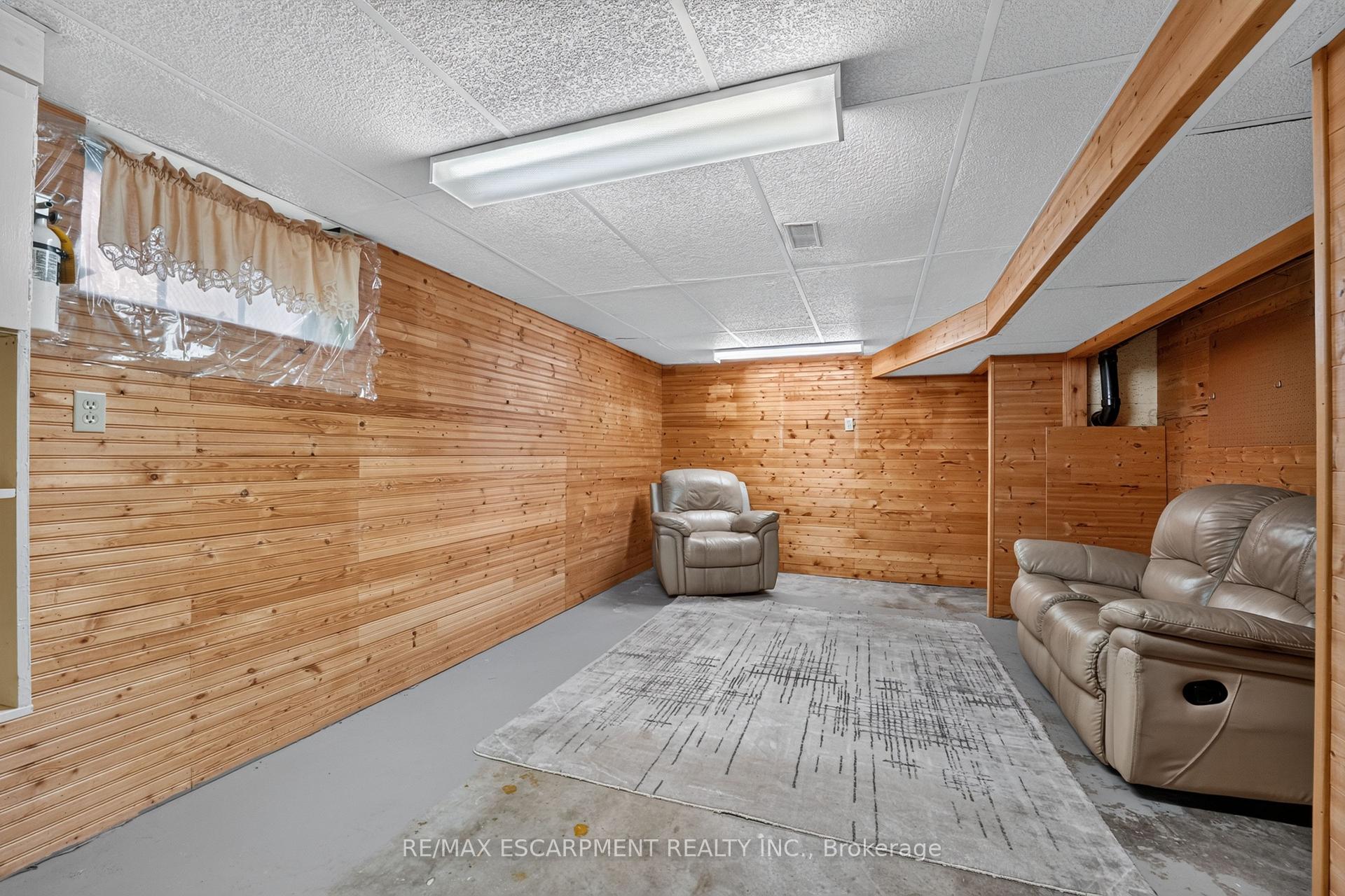 Photo 37 of 4937 King Street, Lincoln, Beamsville — HOMEH