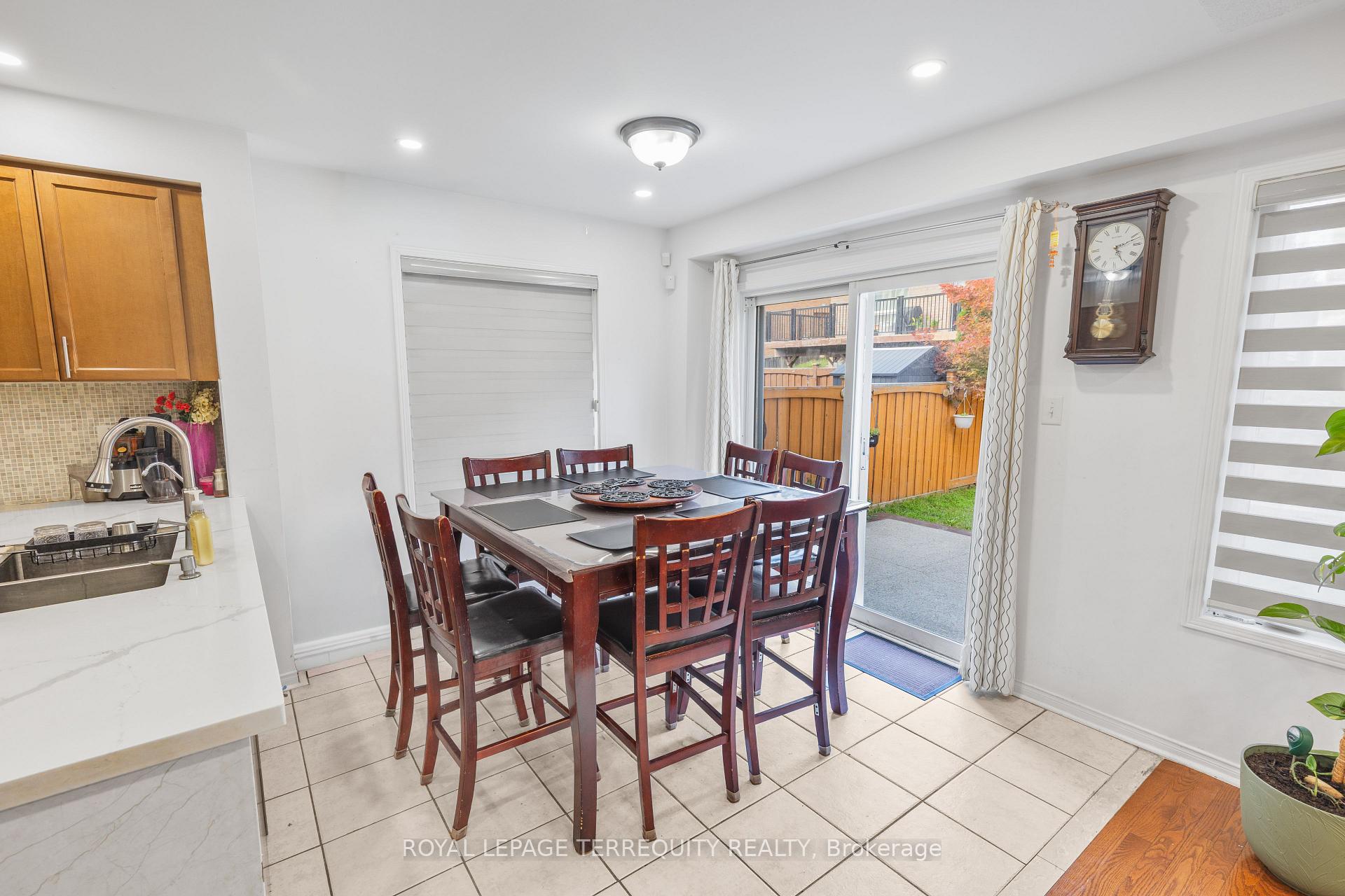 Photo 7 of 44 Thackery Drive, Ajax, Northeast Ajax — HOMEH