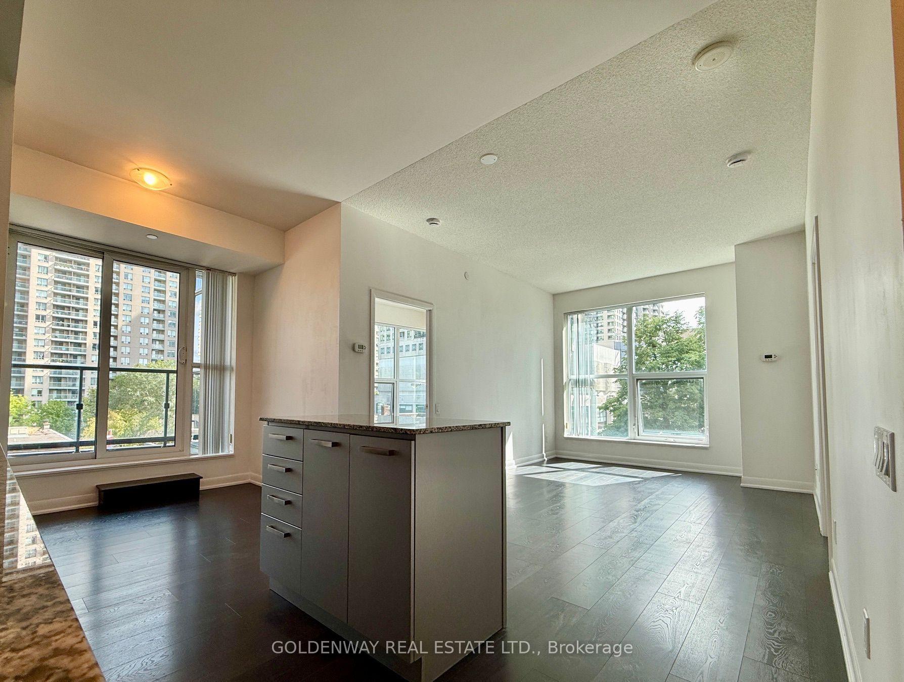 Photo 5 of Unit 110, 5168 Yonge Street, North York, Willowdale West — HOMEH