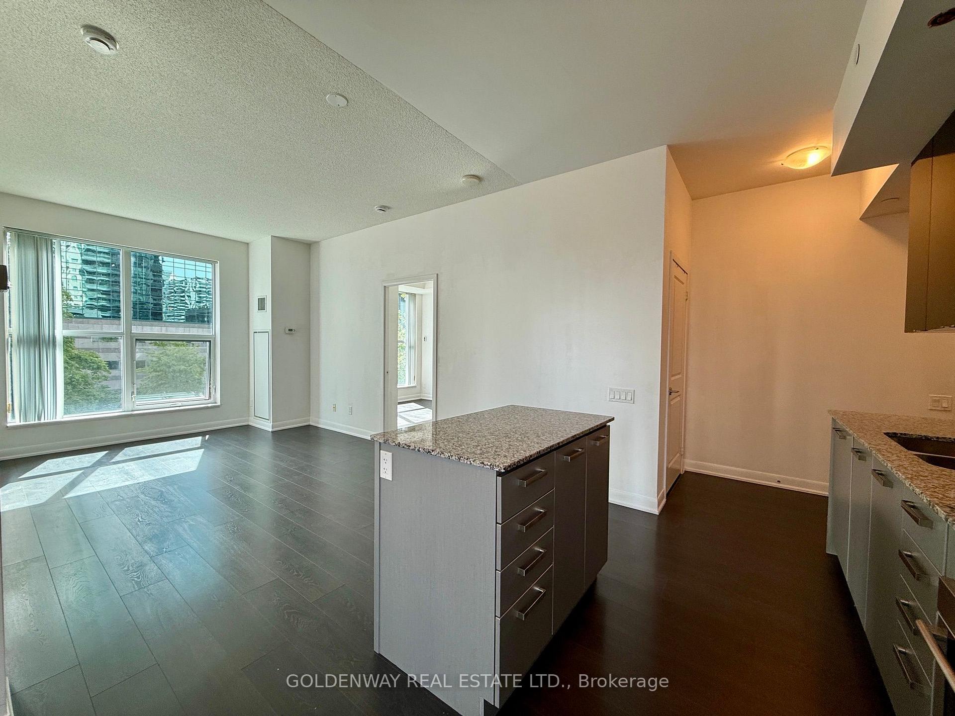 Photo 7 of Unit 110, 5168 Yonge Street, North York, Willowdale West — HOMEH