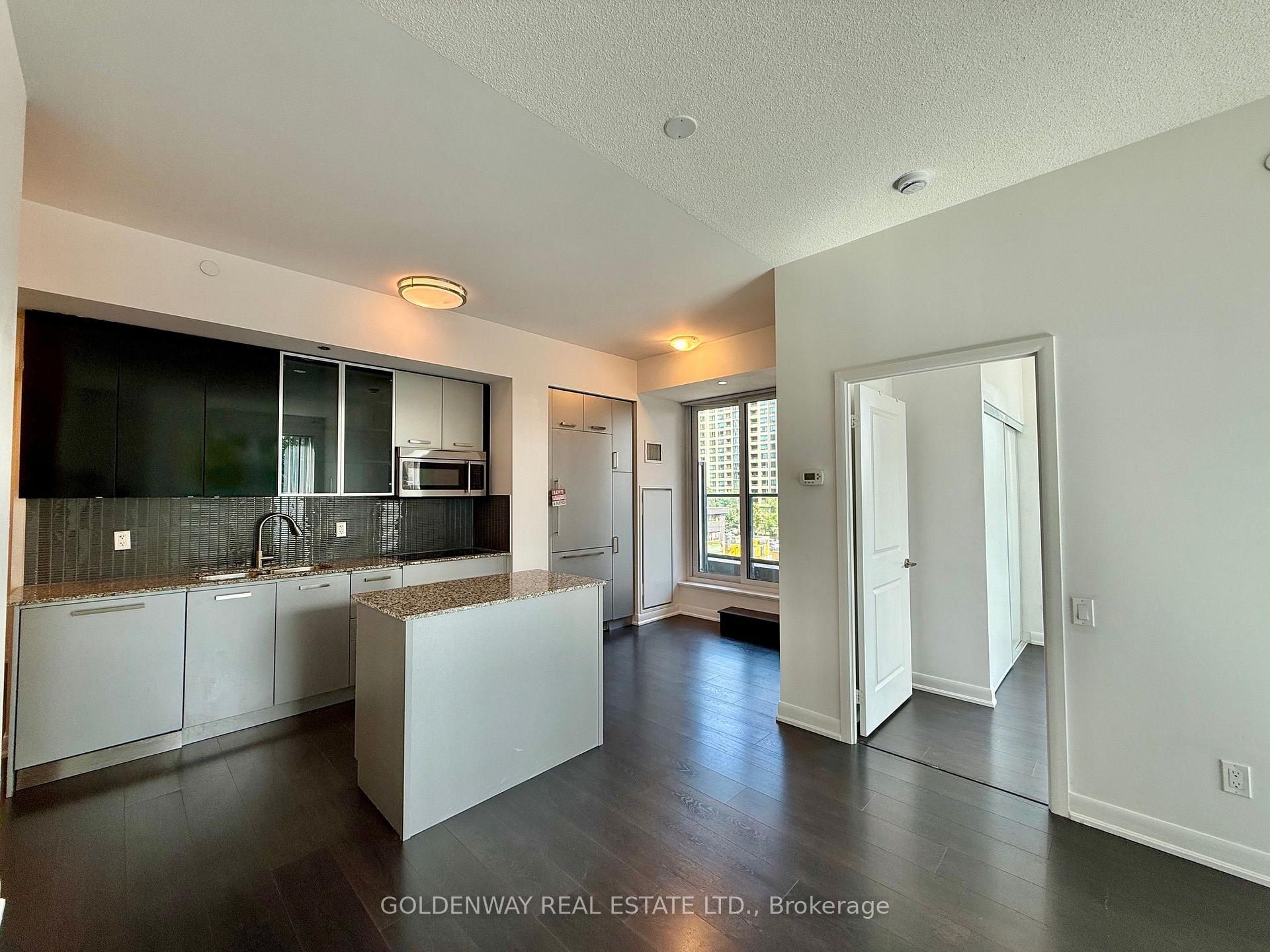 Photo 8 of Unit 110, 5168 Yonge Street, North York, Willowdale West — HOMEH