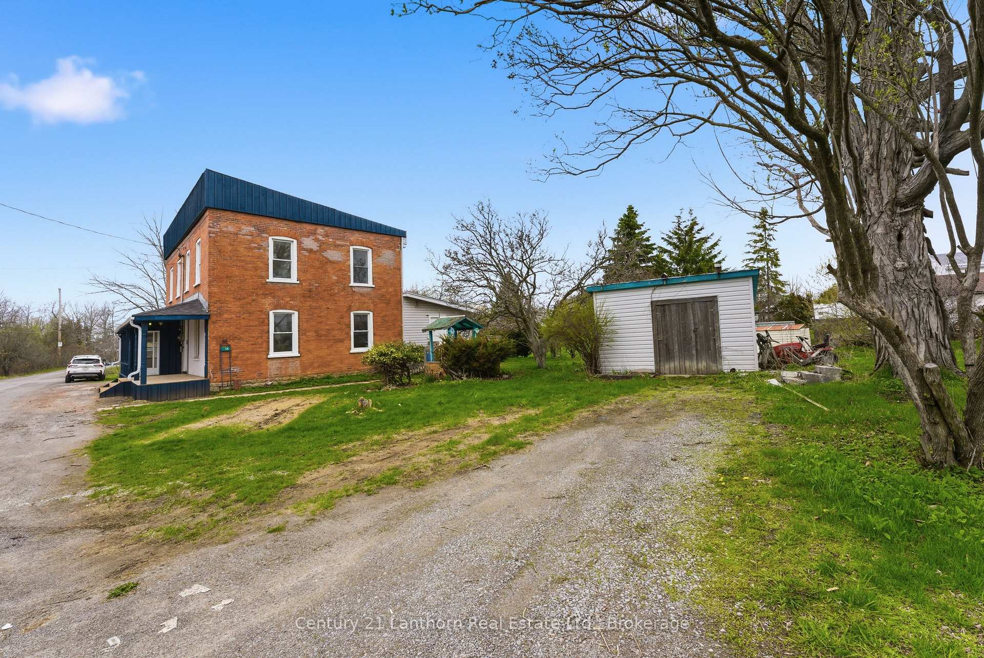 Photo 6 of 16 Store Street, Prince Edward County, Hillier Ward — HOMEH