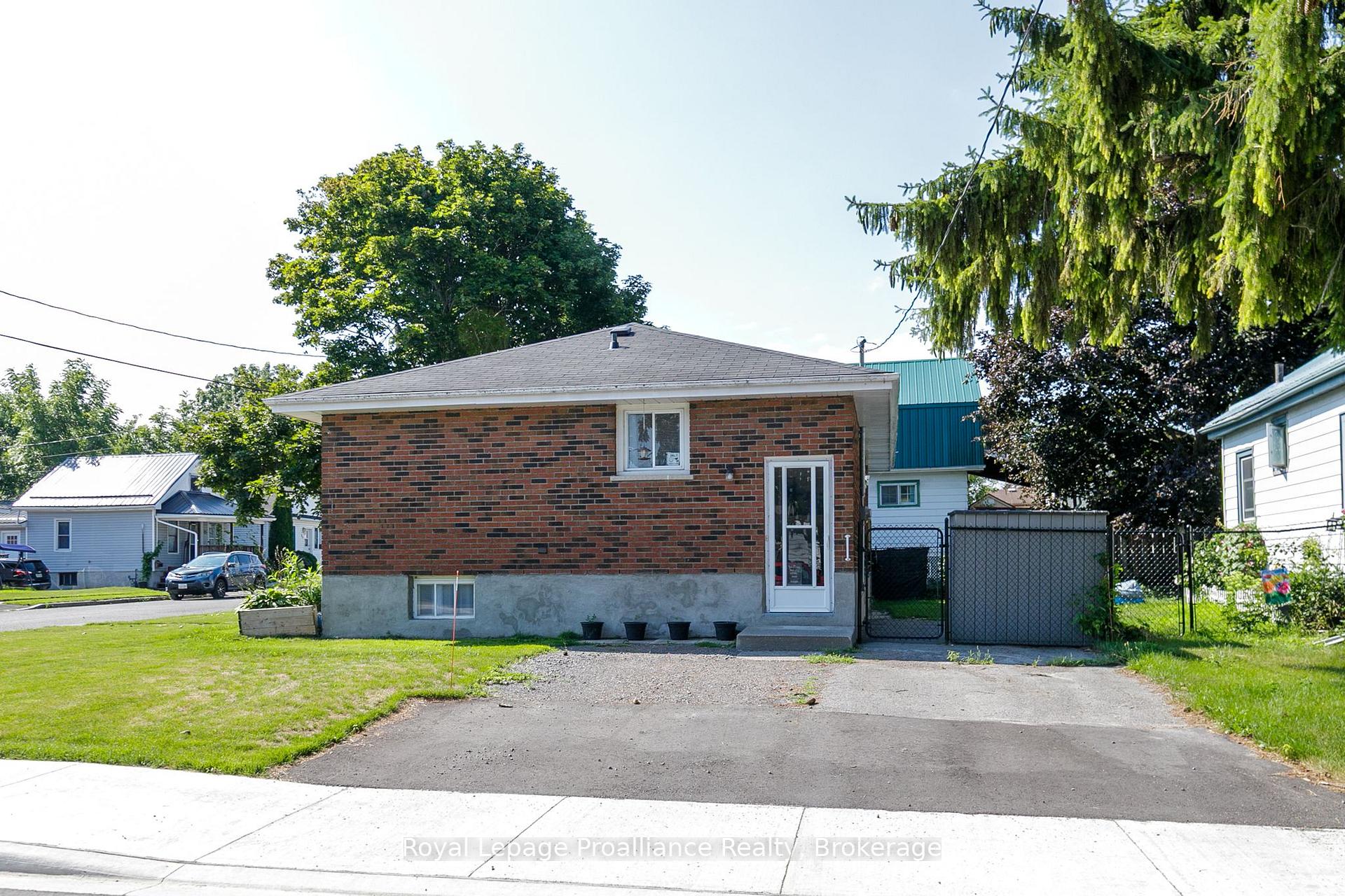 Photo 3 of 26 James Street, Quinte West, Trenton Ward — HOMEH