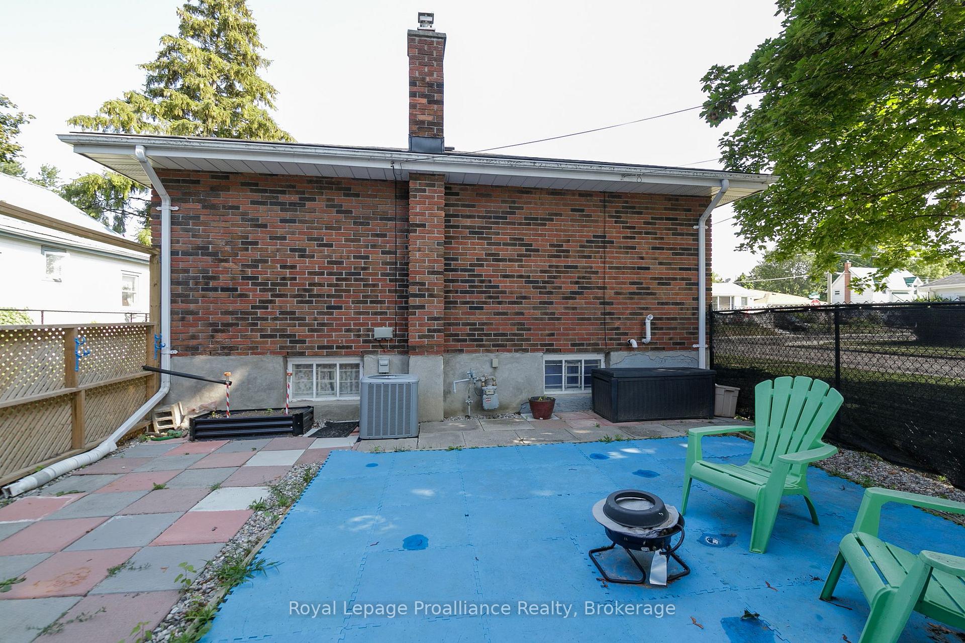 Photo 21 of 26 James Street, Quinte West, Trenton Ward — HOMEH
