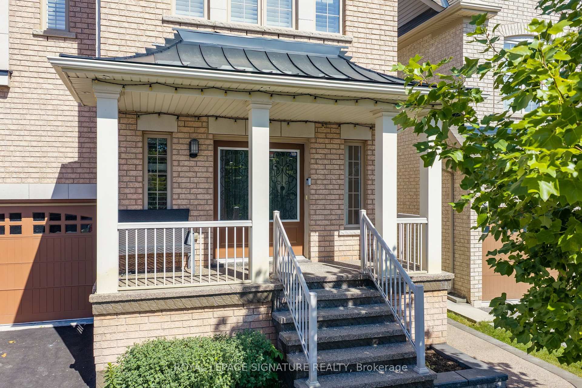 Photo 4 of 23 Arrowpoint Drive, Brampton, Credit Valley — HOMEH