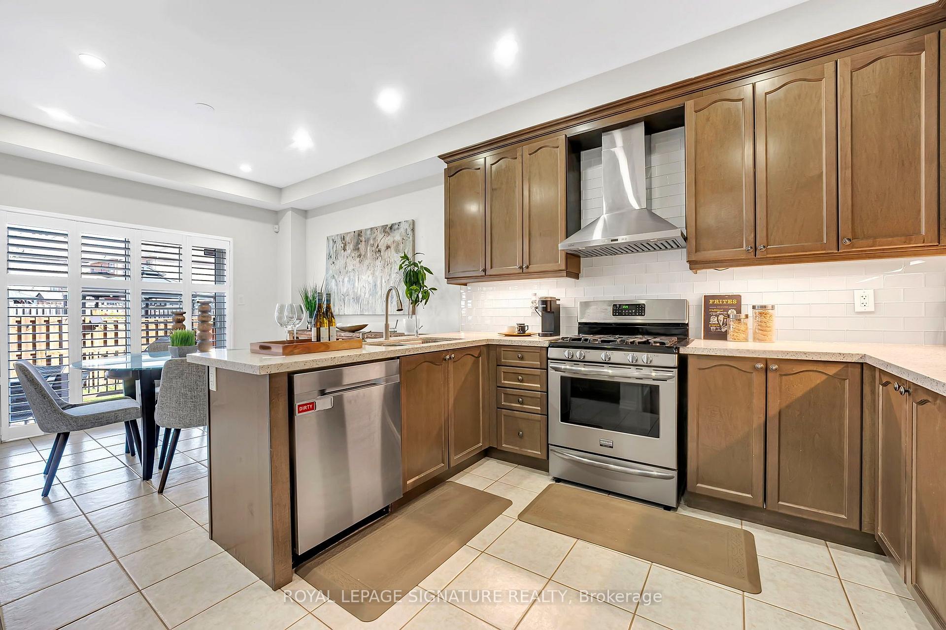 Photo 10 of 23 Arrowpoint Drive, Brampton, Credit Valley — HOMEH