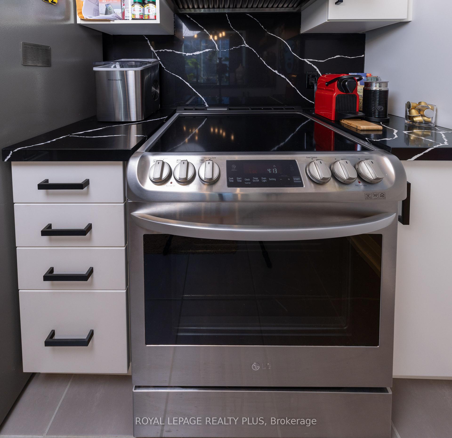 Photo 13 of Unit 306, 16 Concord Place, Grimsby, Grimsby Beach — HOMEH