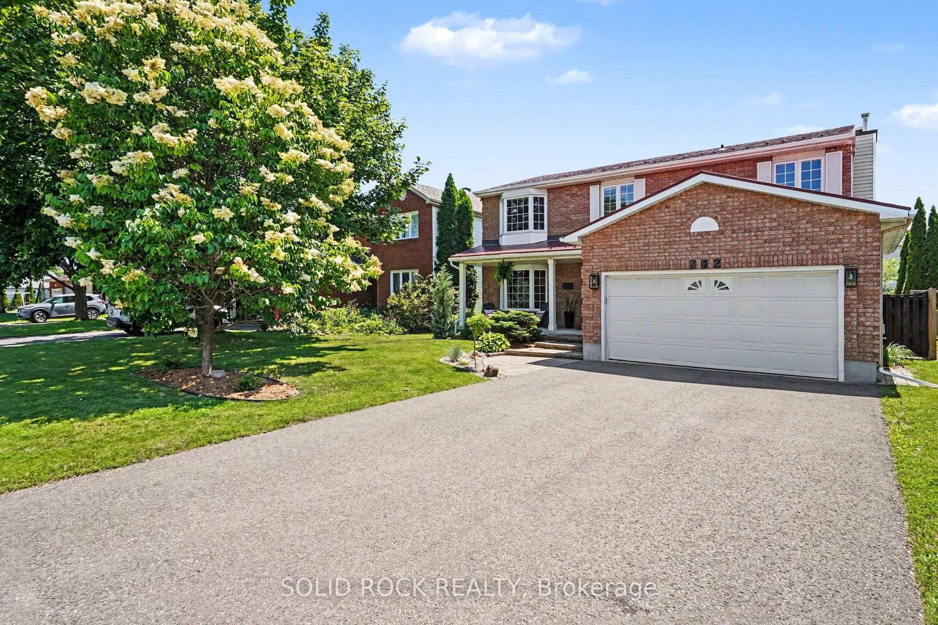 Photo 3 of 742 Merkley Drive, Ottawa, Fallingbrook/Pineridge — HOMEH