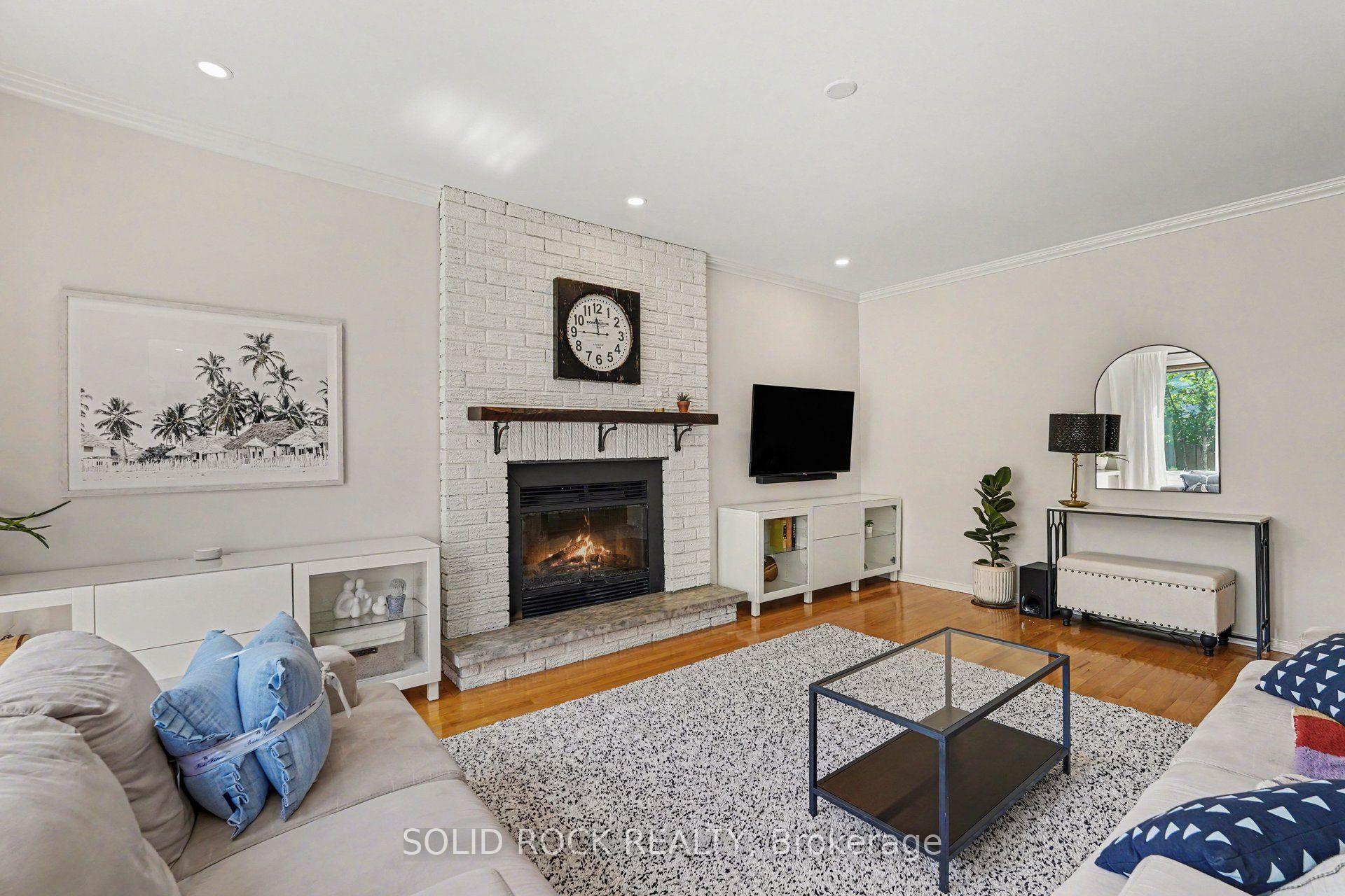 Photo 11 of 742 Merkley Drive, Ottawa, Fallingbrook/Pineridge — HOMEH